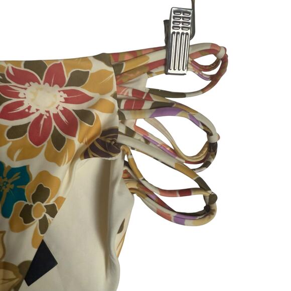 O’Neill Dalia Floral Cut Out Hipster Bikini Swimsuit Bottoms Size XL - Picture 5 of 8